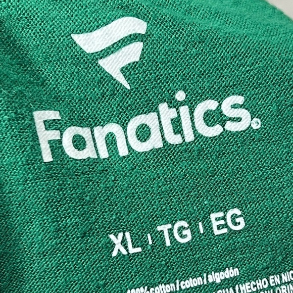 Boston Celtics NBA Basketball Sports Crewneck Green Tshirt - Picture 4 of 4